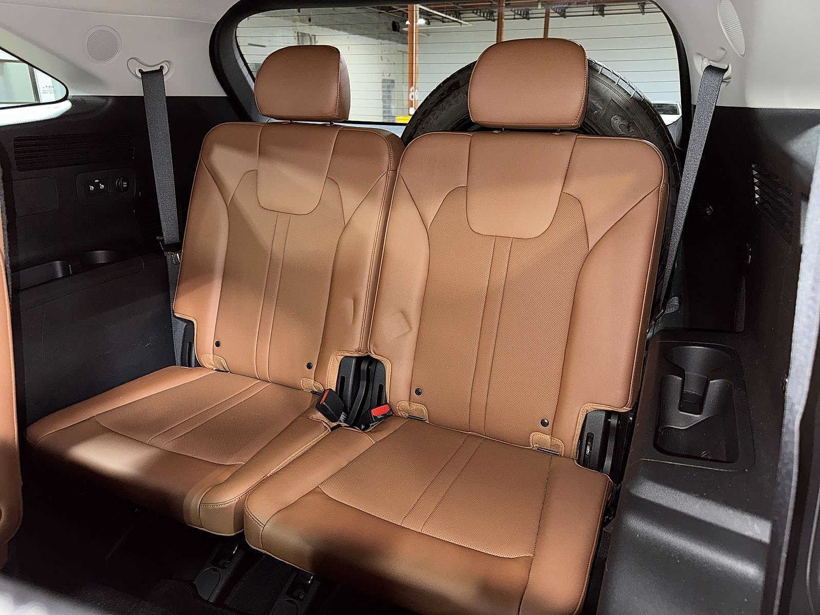 Used 2022 Kia Sorento SX Prestige w/ Rust Color Package AWD/4WD image 17