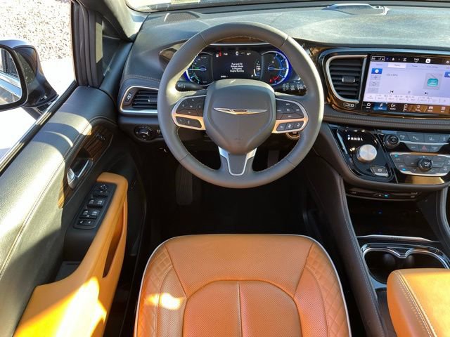 Used 2023 Chrysler Pacifica Pinnacle image 11