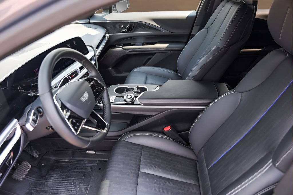 Certified 2024 Cadillac Lyriq Sport AWD/4WD image 8