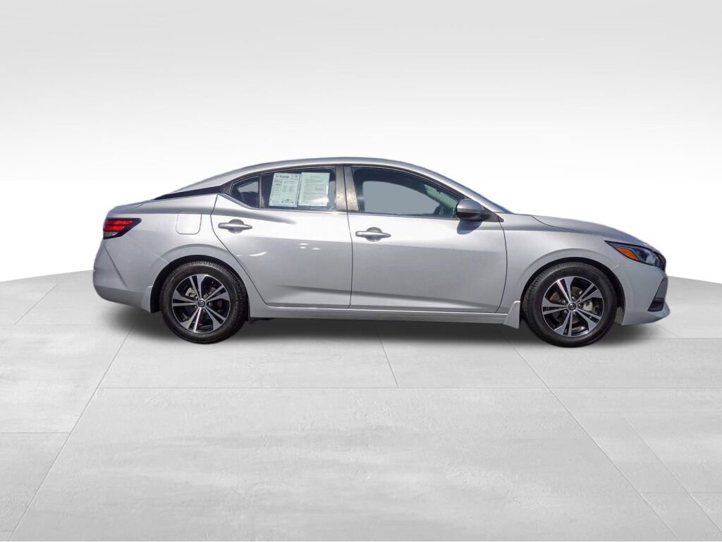 Used 2021 Nissan Sentra SV image 2