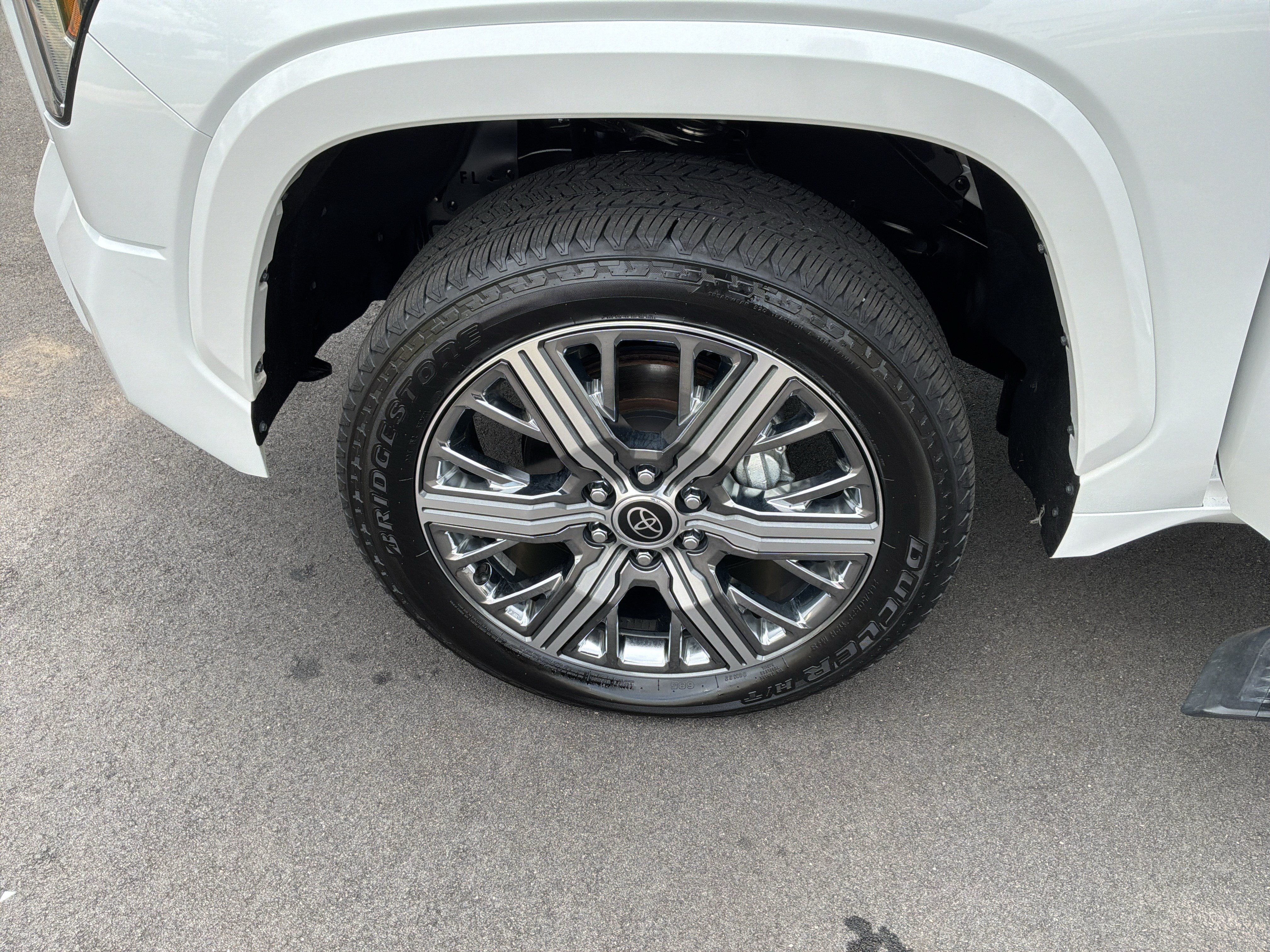 Used 2024 Toyota Tundra Capstone AWD/4WD image 13