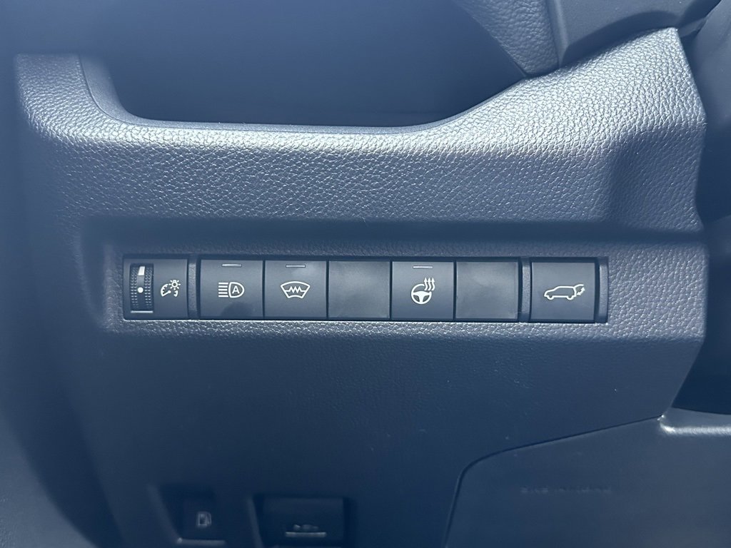 New 2025 Toyota RAV4 XLE image 28