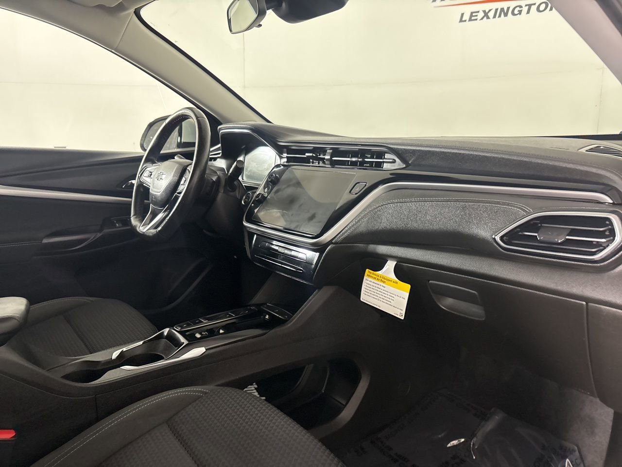 Used 2022 Chevrolet Bolt EUV LT w/ Comfort Package image 26