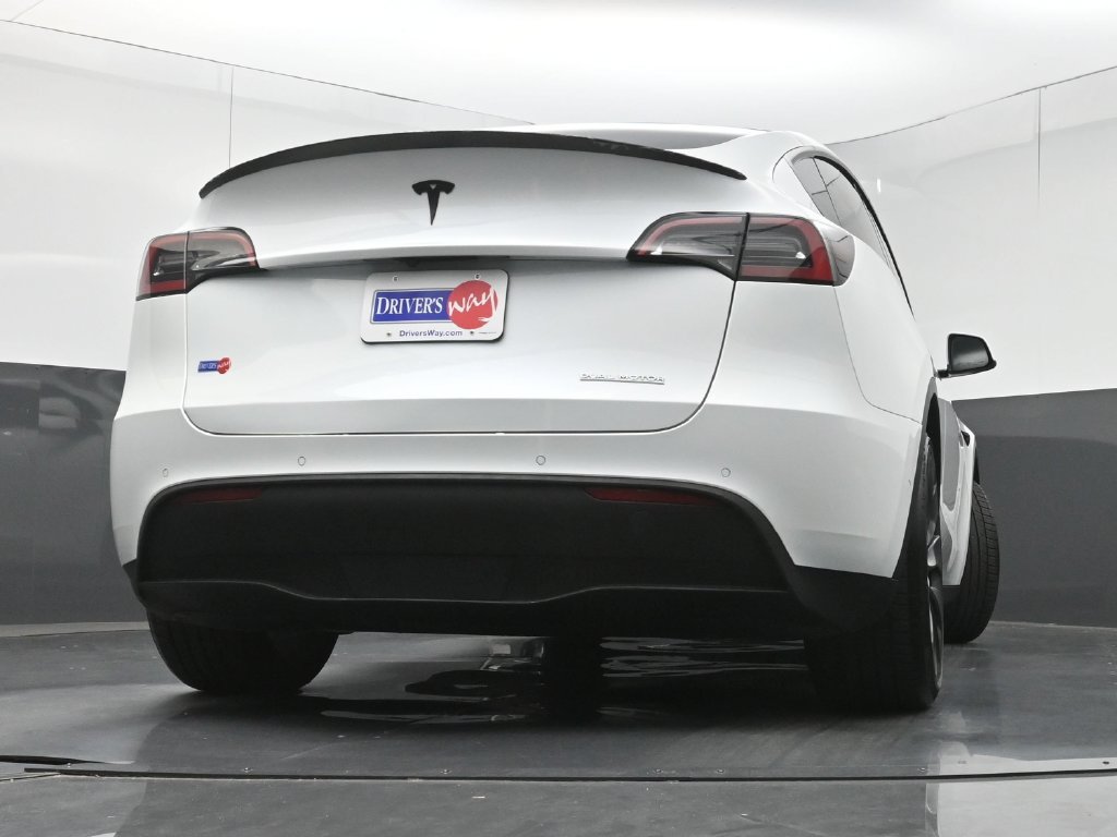 Used 2022 Tesla Model Y Performance AWD/4WD image 28