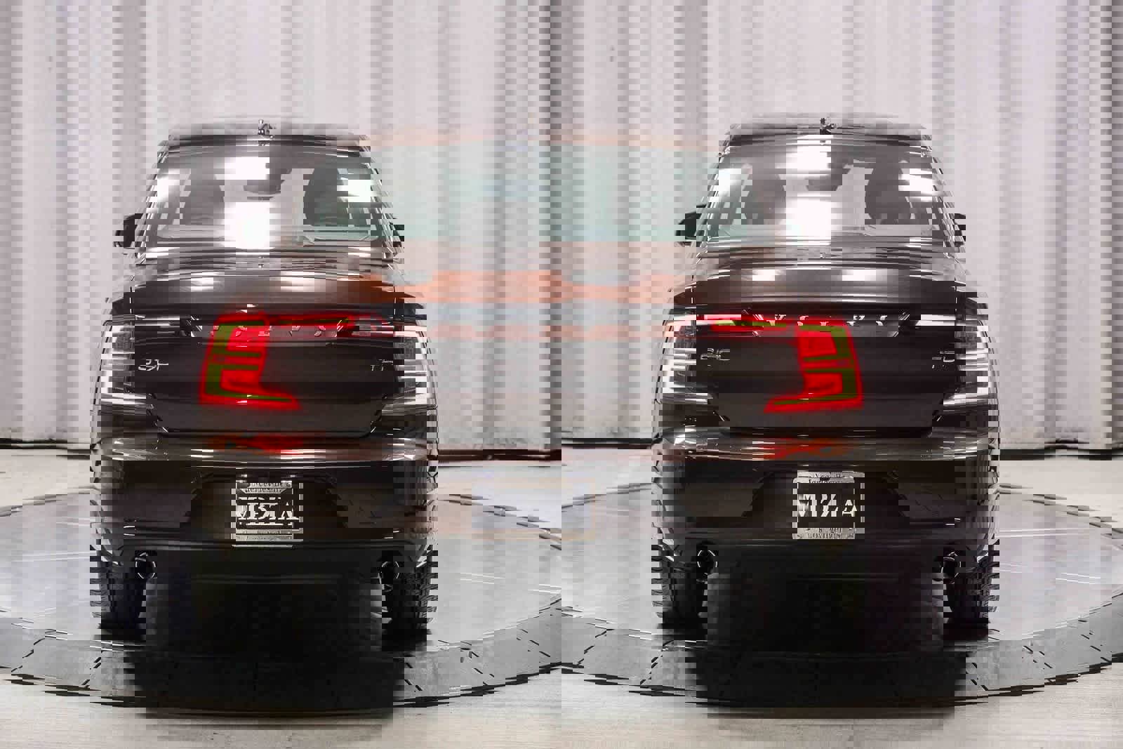 Used 2018 Volvo S90 T5 Momentum w/ Momentum Plus Package image 3