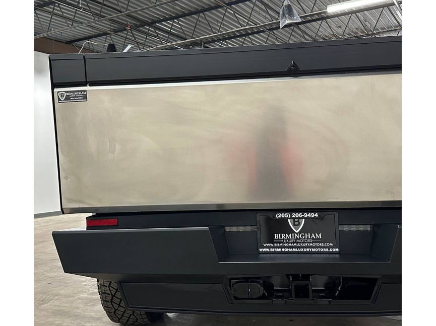 Used 2024 Tesla Cybertruck AWD Crew Cab image 16