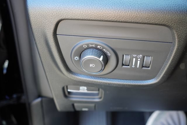 Certified 2025 Jeep Grand Cherokee L Limited w/ Luxury Tech Group II AWD/4WD image 28