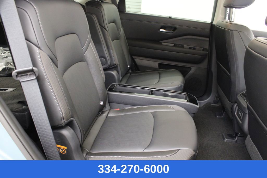 New 2026 Nissan Pathfinder SL image 18