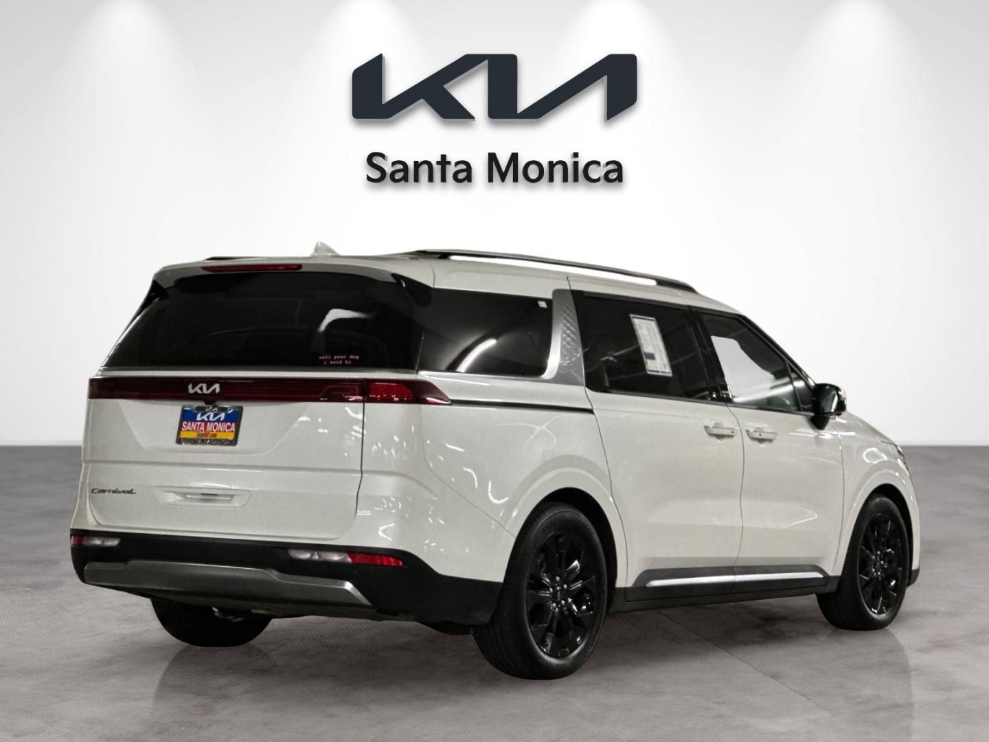 Certified 2022 Kia Carnival SX Prestige image 7