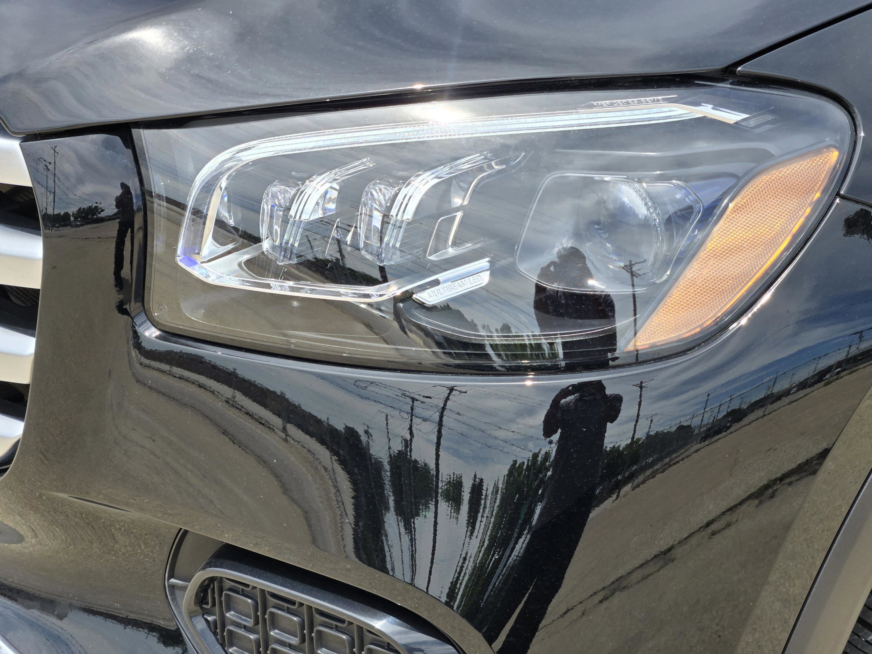 Used 2025 Mercedes-Benz GLS 450 4MATIC image 37