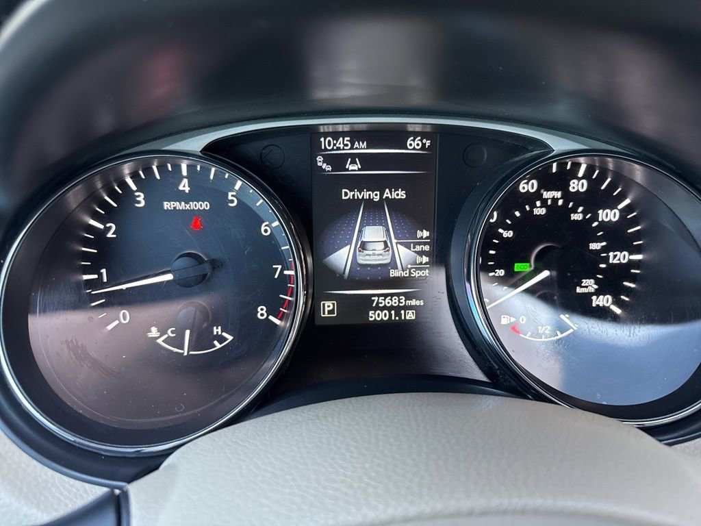 Used 2015 Nissan Rogue SV w/ SV Premium Package image 17