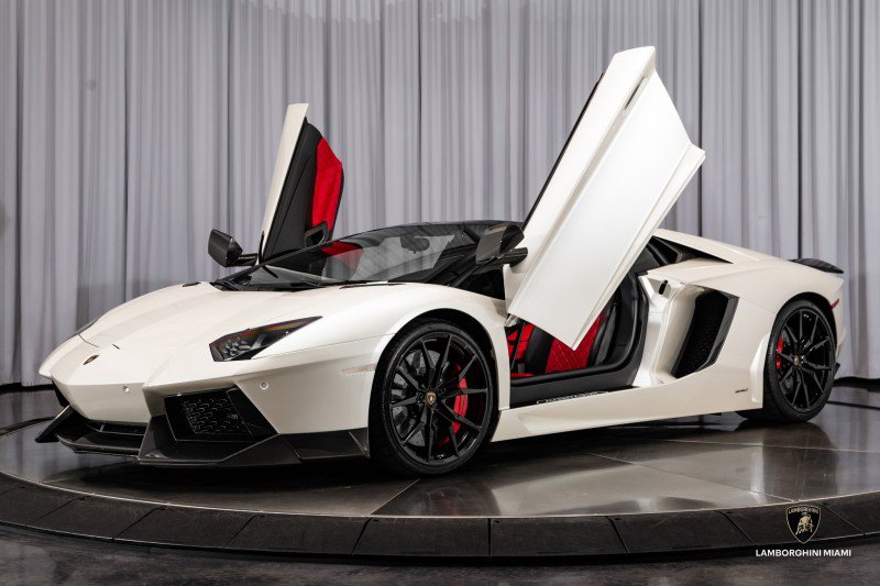 Used 2016 Lamborghini Aventador LP 700-4 image 15