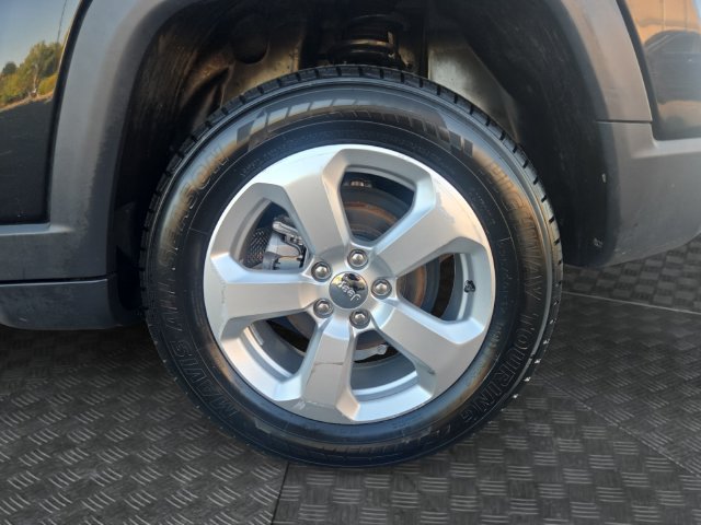 Used 2018 Jeep Compass Latitude w/ Popular Equipment Group AWD/4WD image 34