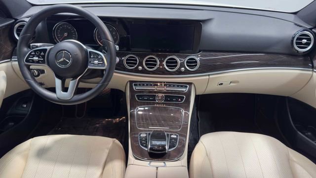Used 2019 Mercedes-Benz E 300 image 19
