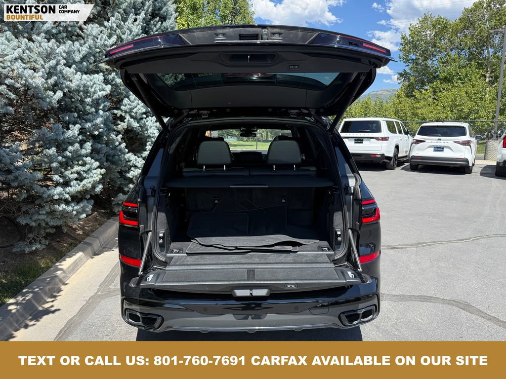 Used 2026 BMW X7 M60i image 41