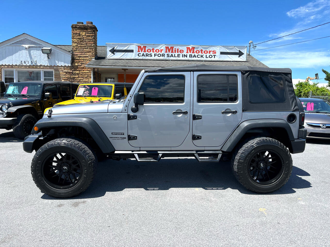 Used 2018 Jeep Wrangler Unlimited Sport S AWD/4WD image 2