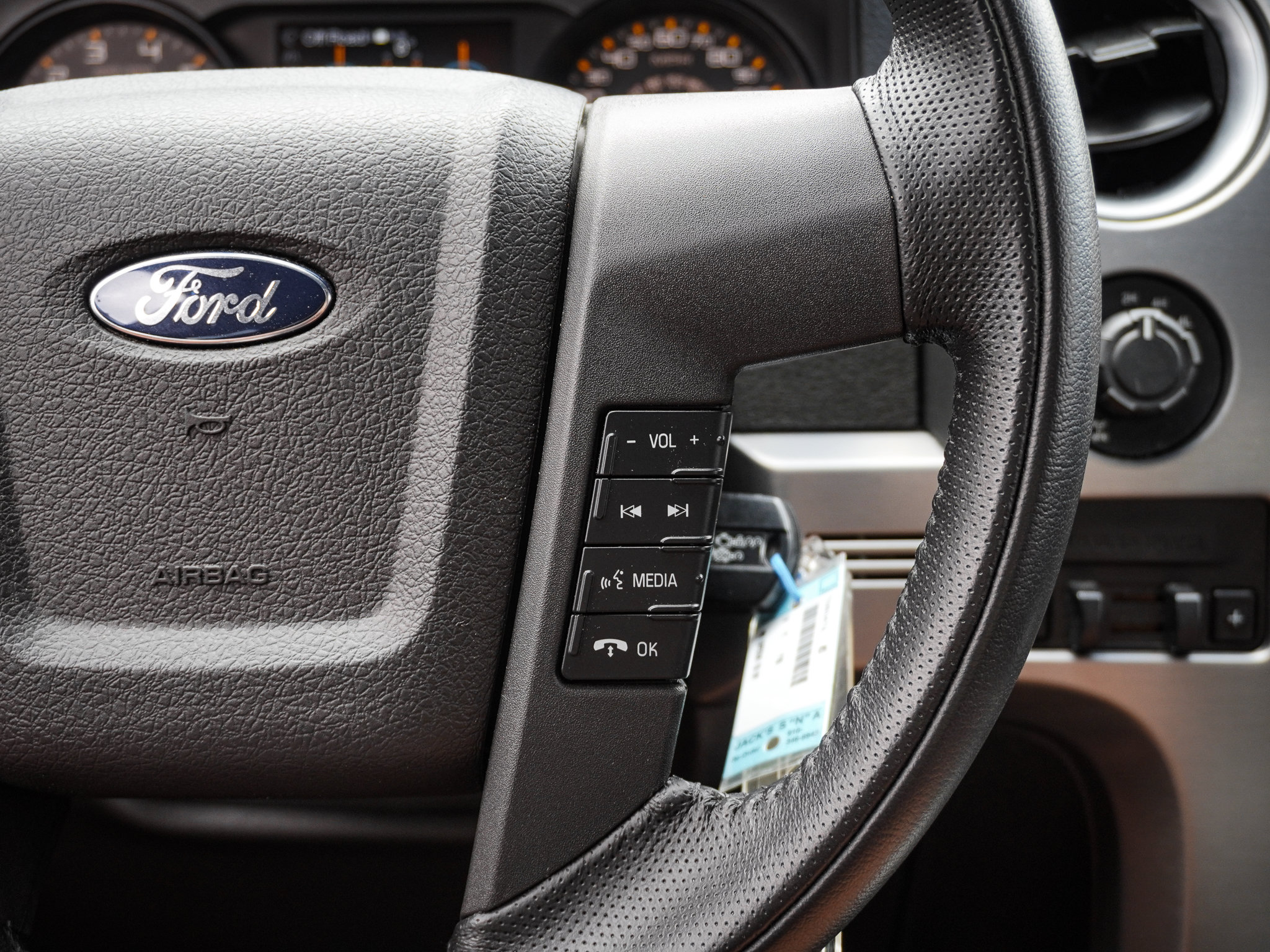 Used 2014 Ford F150 Raptor w/ Equipment Group 801A Luxury AWD/4WD image 20