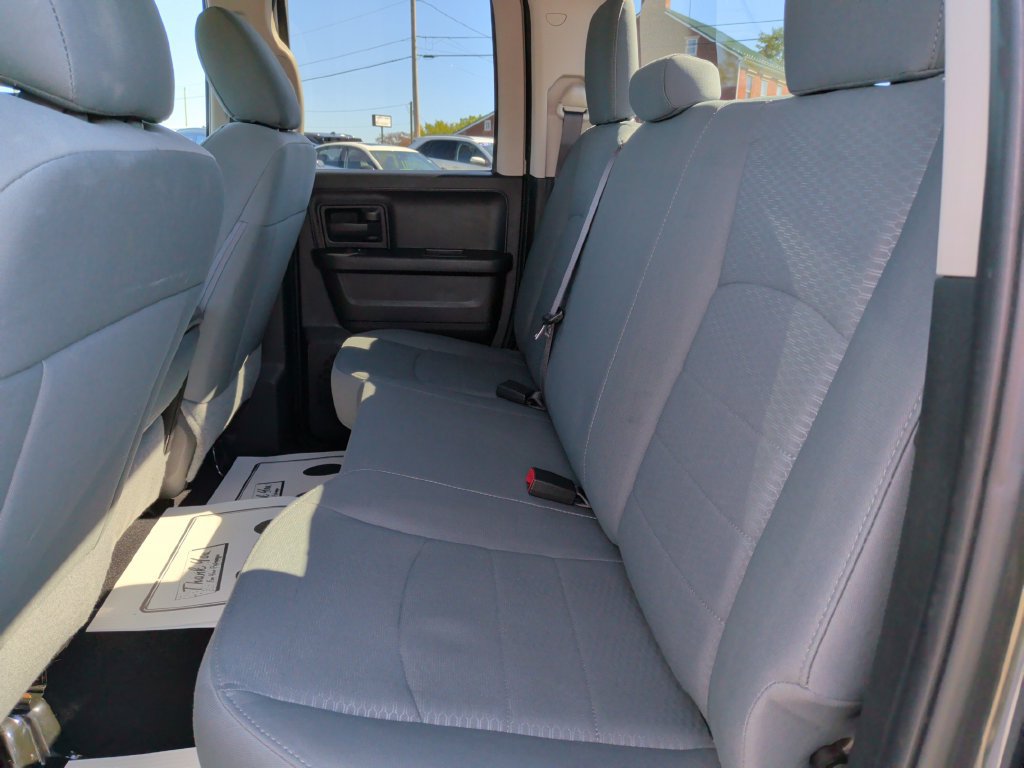 Used 2019 RAM 1500 Express AWD/4WD image 13