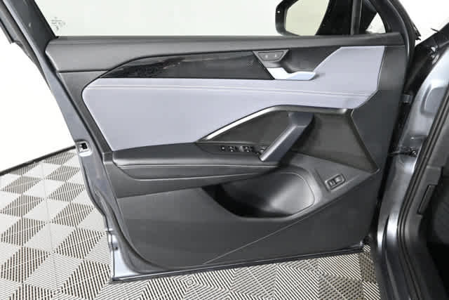 New 2026 Volkswagen Tiguan SE FWD image 23