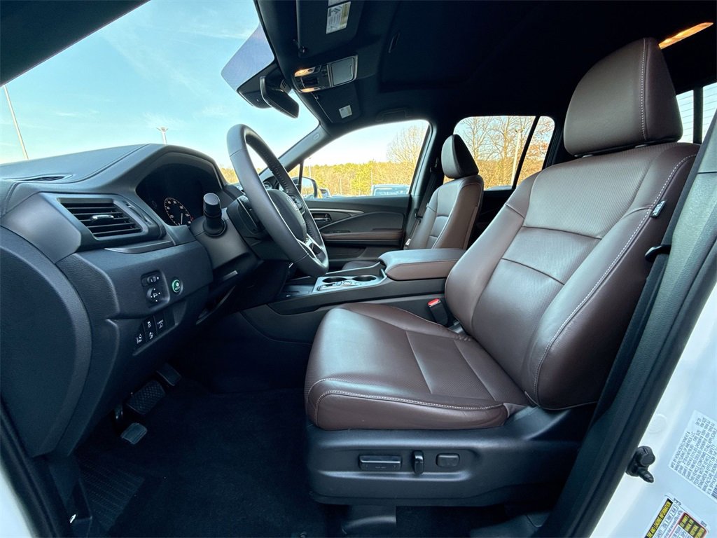 Used 2025 Honda Ridgeline RTL image 13