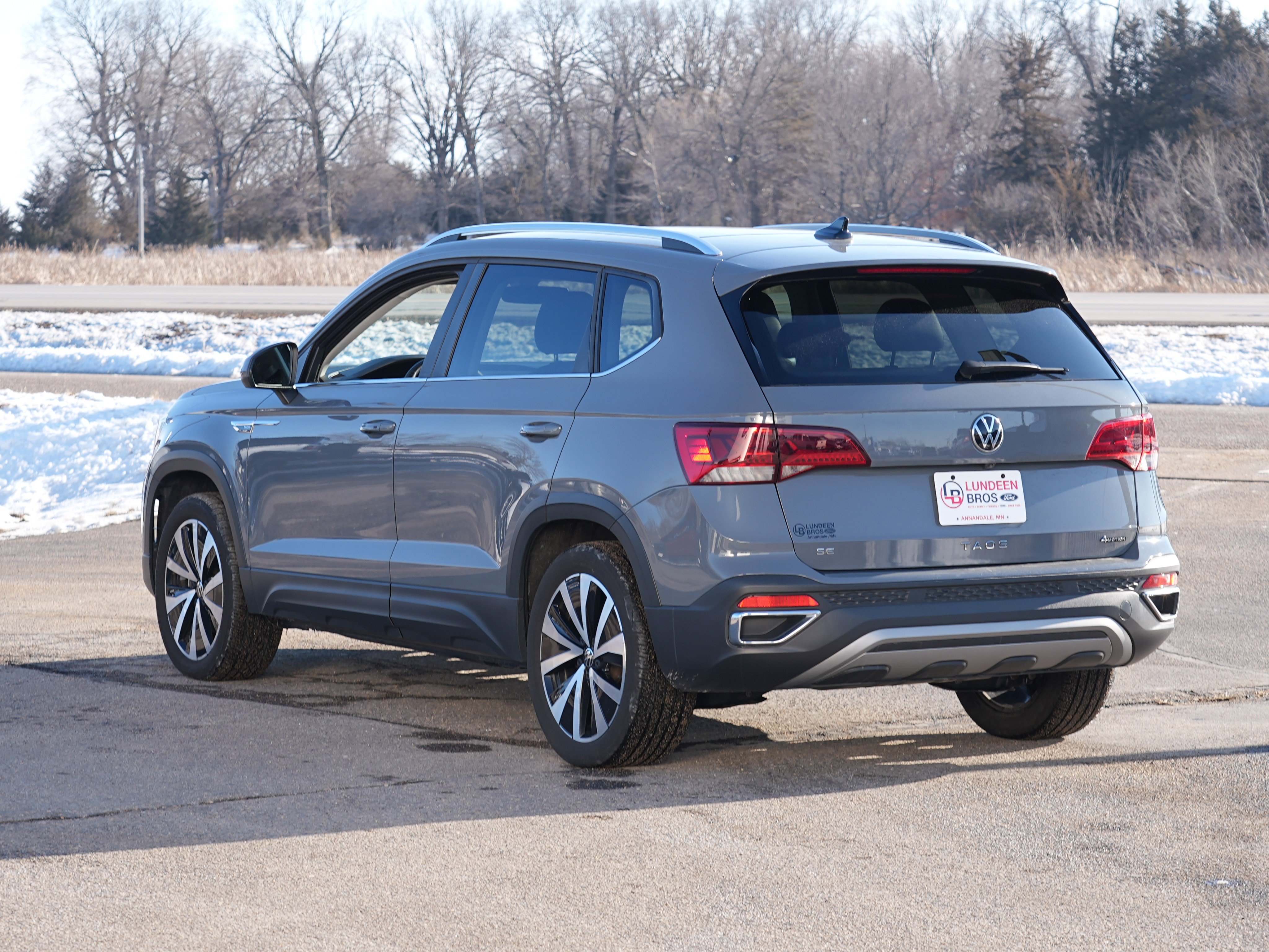 Used 2023 Volkswagen Taos SE image 6