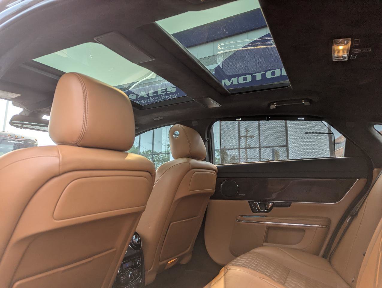 Used 2017 Jaguar XJ L Supercharged RWD image 49