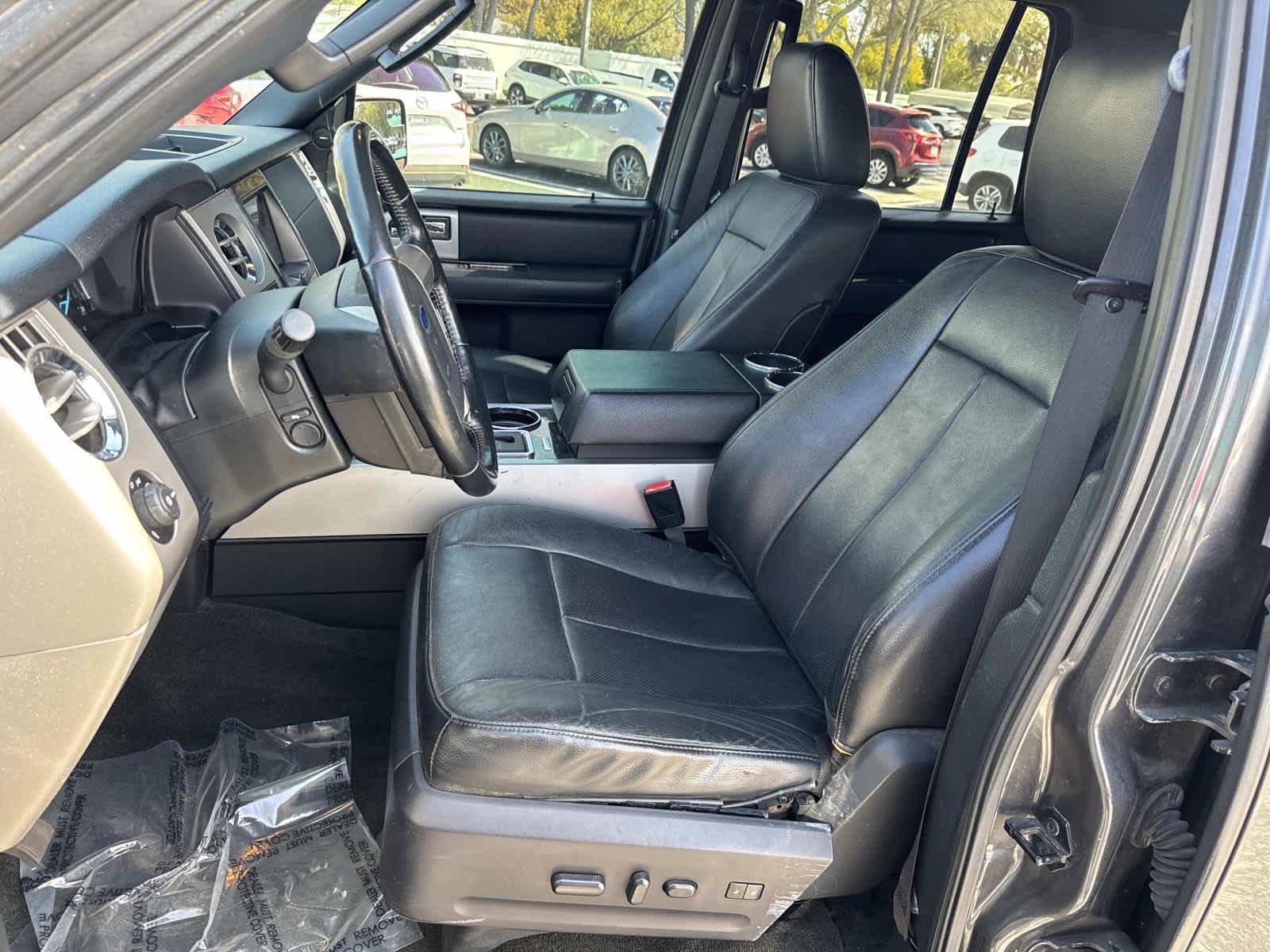 Used 2016 Ford Expedition Limited image 21