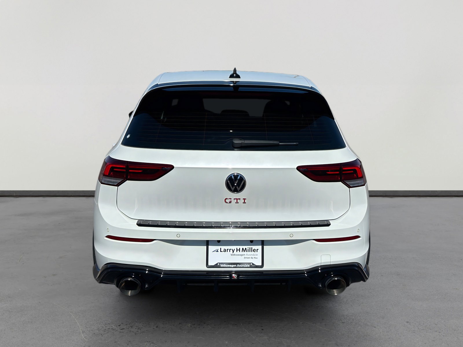 Used 2024 Volkswagen GTI SE FWD image 4