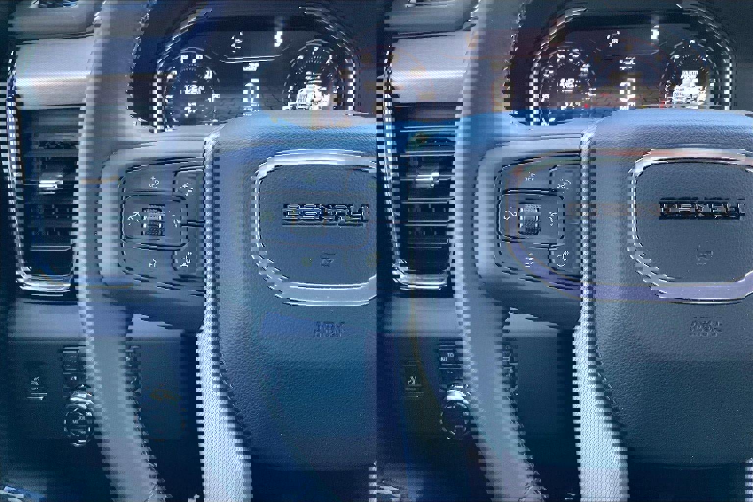 Used 2025 GMC Sierra 2500 Denali w/ Technology Package image 19