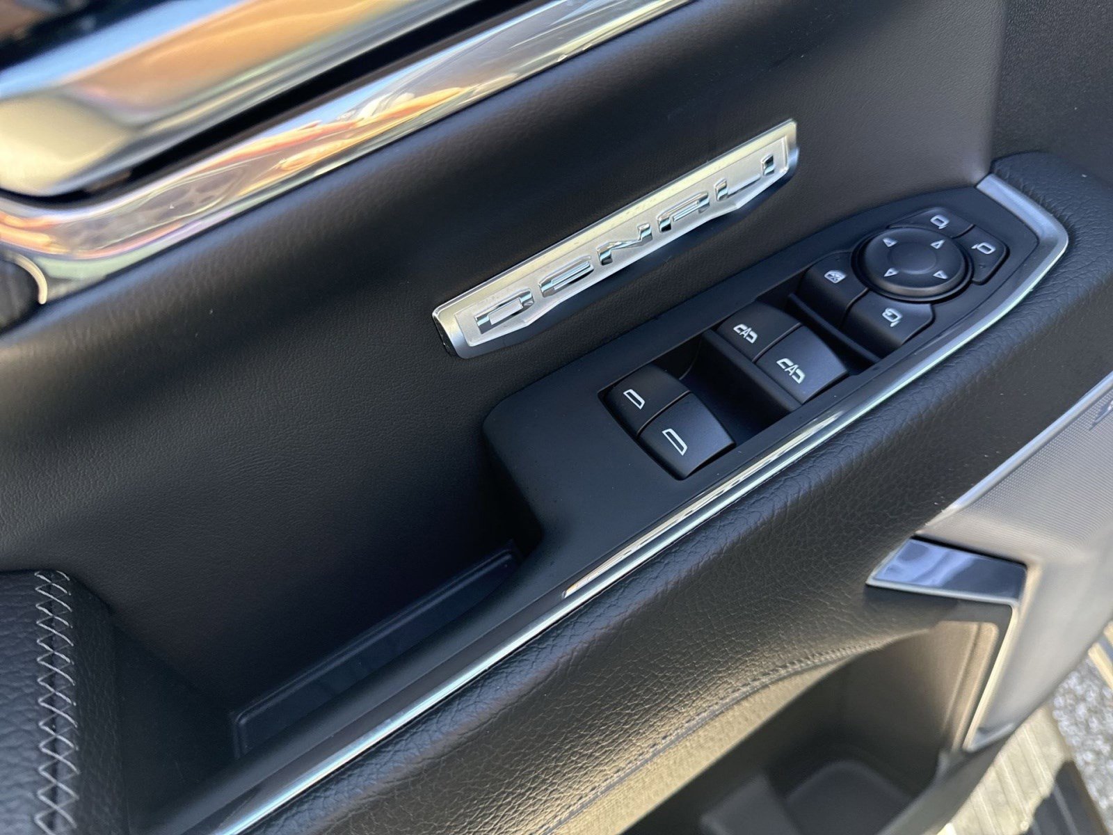 Used 2024 GMC Sierra 1500 Denali w/ Denali Reserve Package image 14