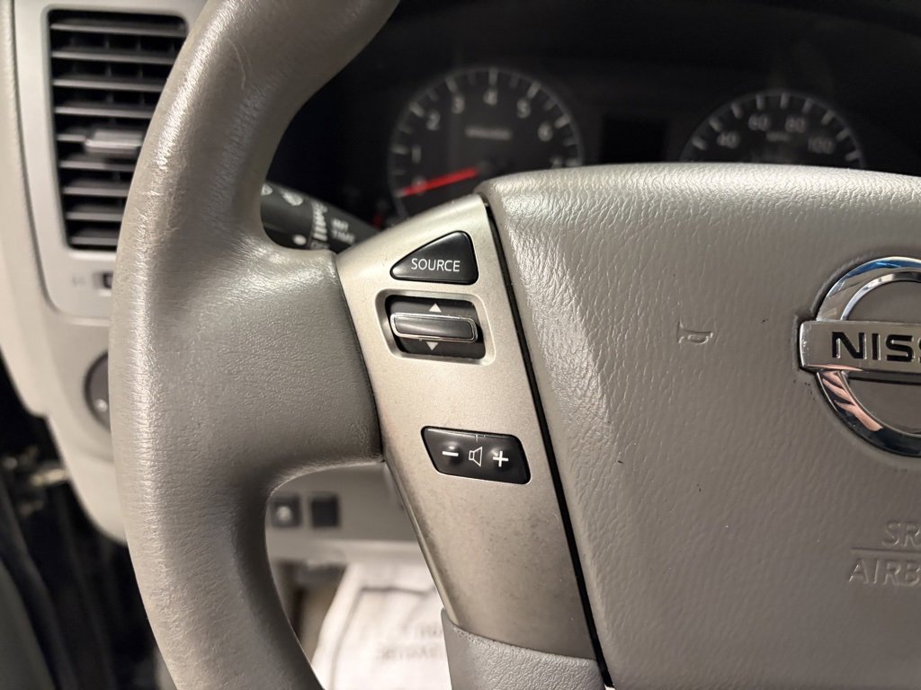 Used 2012 Nissan NV 3500 SV image 12