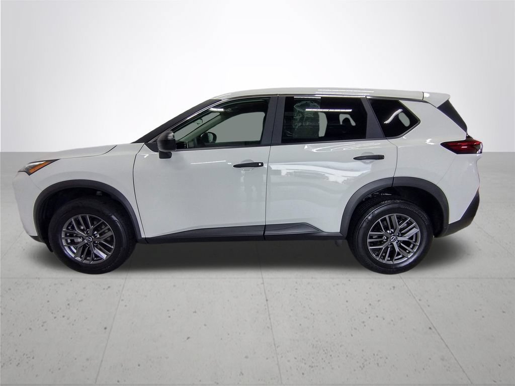Used 2023 Nissan Rogue S AWD/4WD image 10