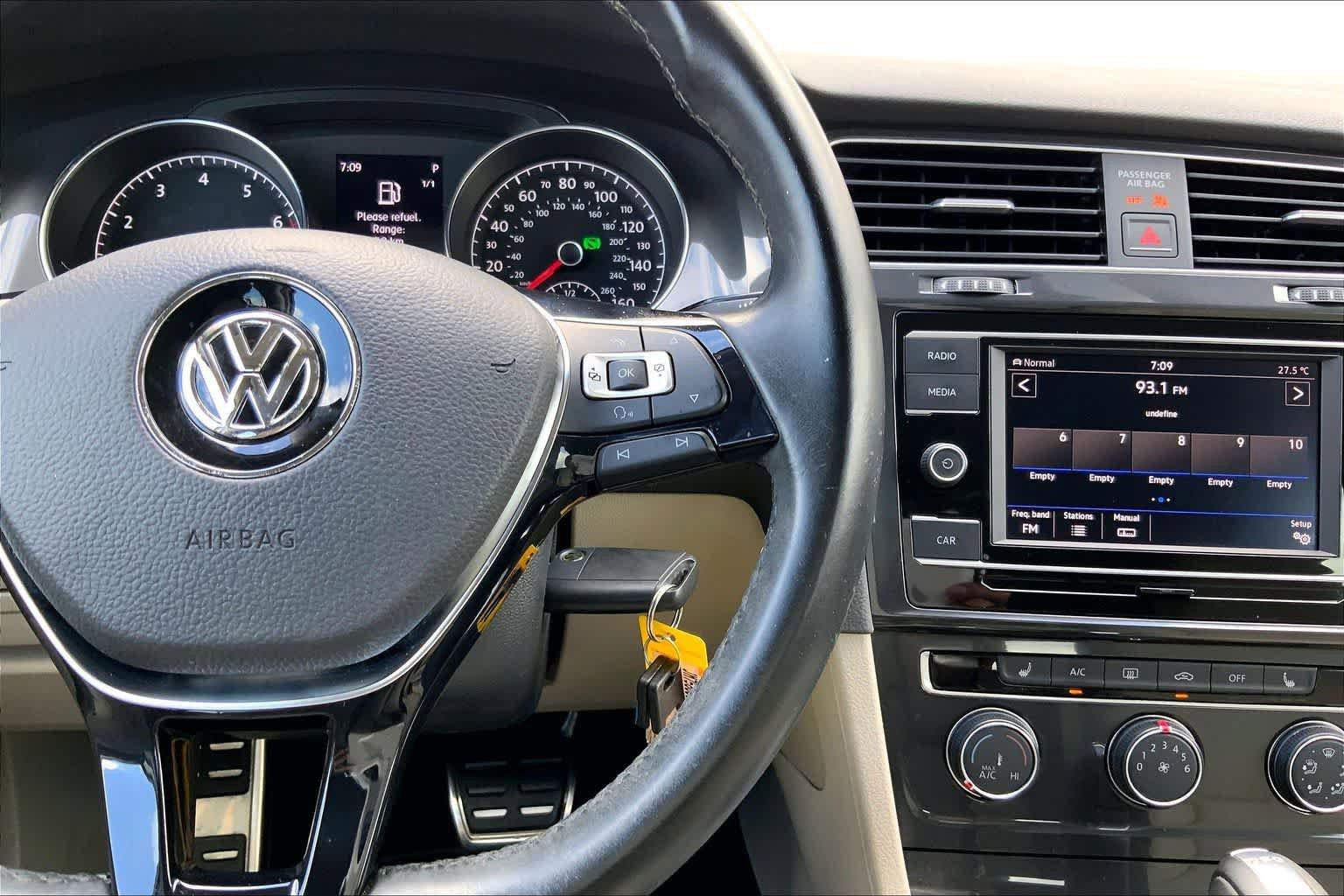 Used 2018 Volkswagen Golf Alltrack S AWD/4WD image 26