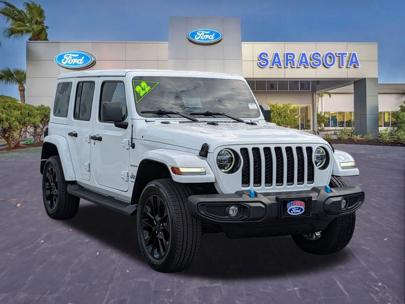 Used 2022 Jeep Wrangler Unlimited Sahara w/ Cold Weather Group AWD/4WD image 1