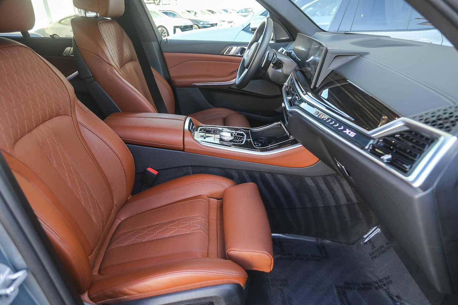 Used 2025 BMW X5 xDrive50e w/ Executive Package image 13