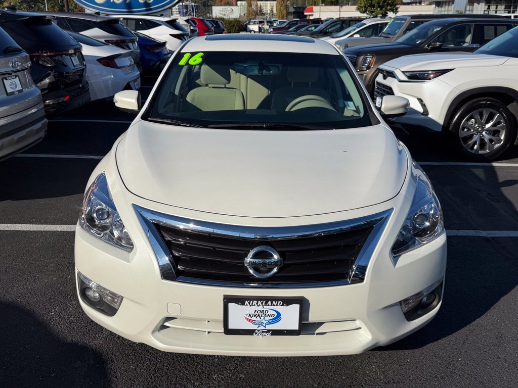 Used 2014 Nissan Altima 2.5 SV w/ Convenience Package FWD image 5