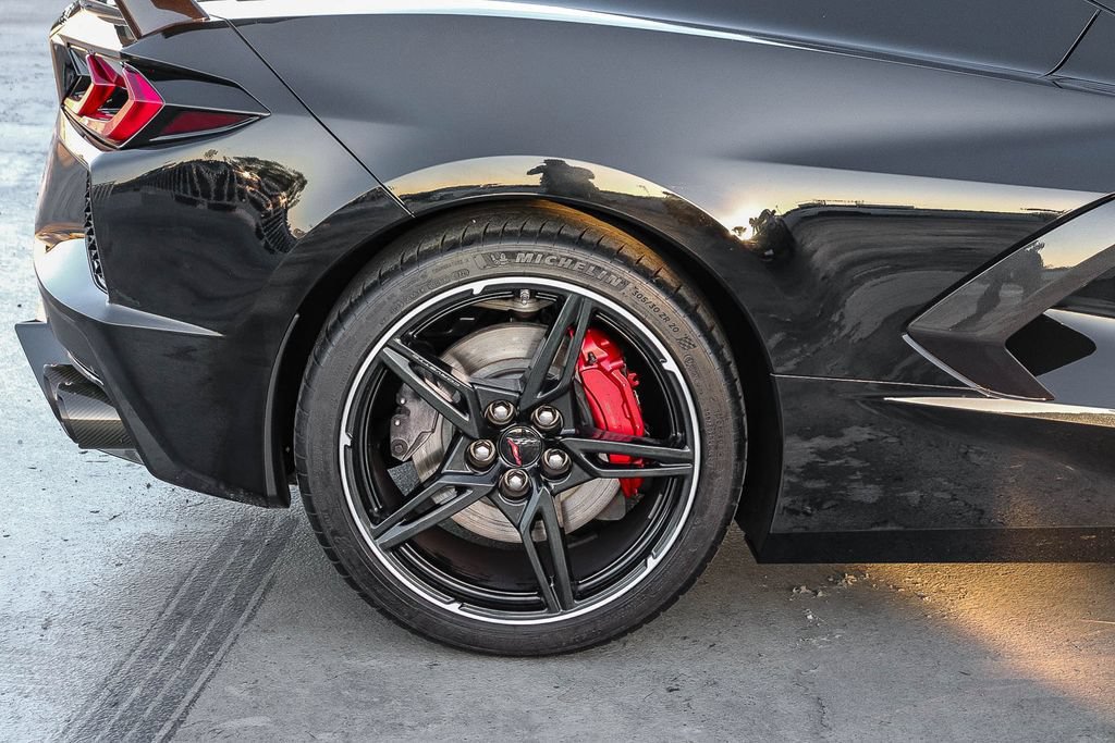 Used 2020 Chevrolet Corvette Stingray Preferred Cpe w/ 2LT Preferred Equipment Group RWD image 12