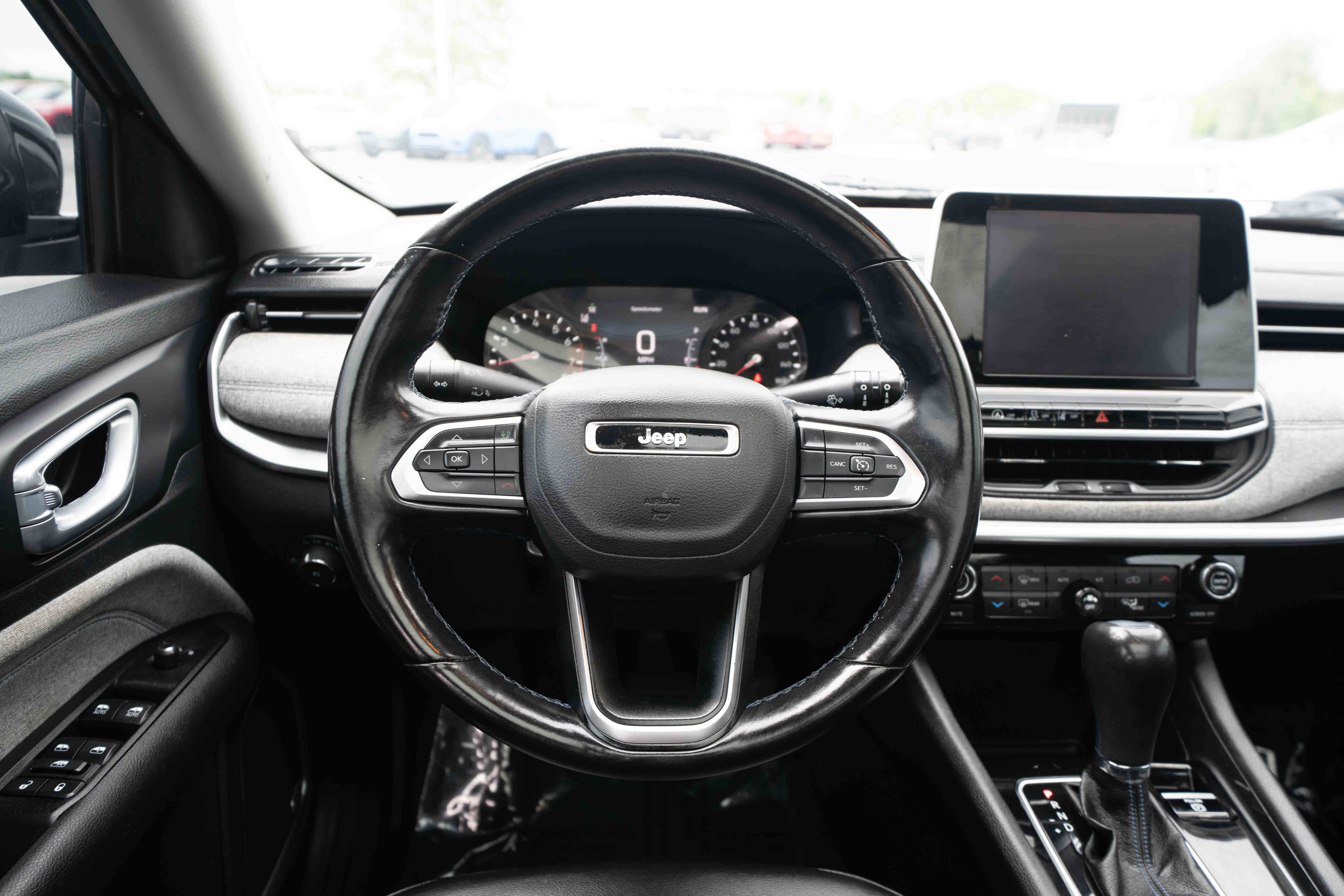 Used 2022 Jeep Compass Latitude w/ Sun and Sound Group FWD image 20