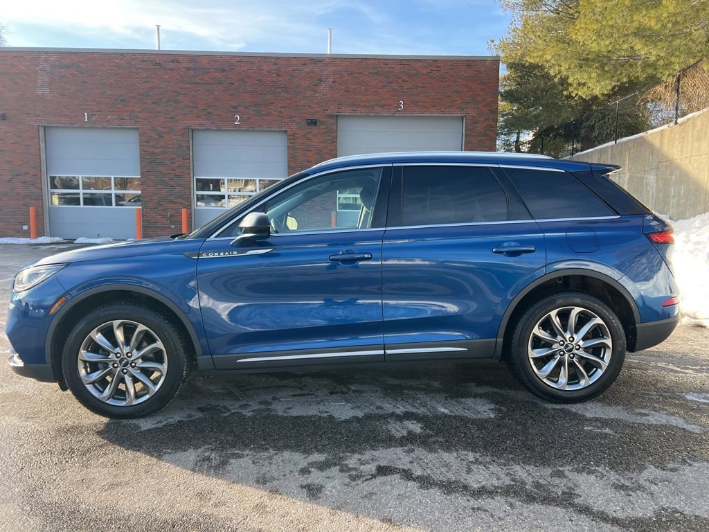 Used 2020 Lincoln Corsair AWD w/ Premium Package image 2