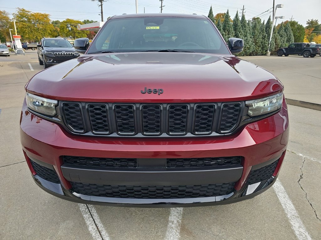 Certified 2025 Jeep Grand Cherokee L Altitude AWD/4WD image 6