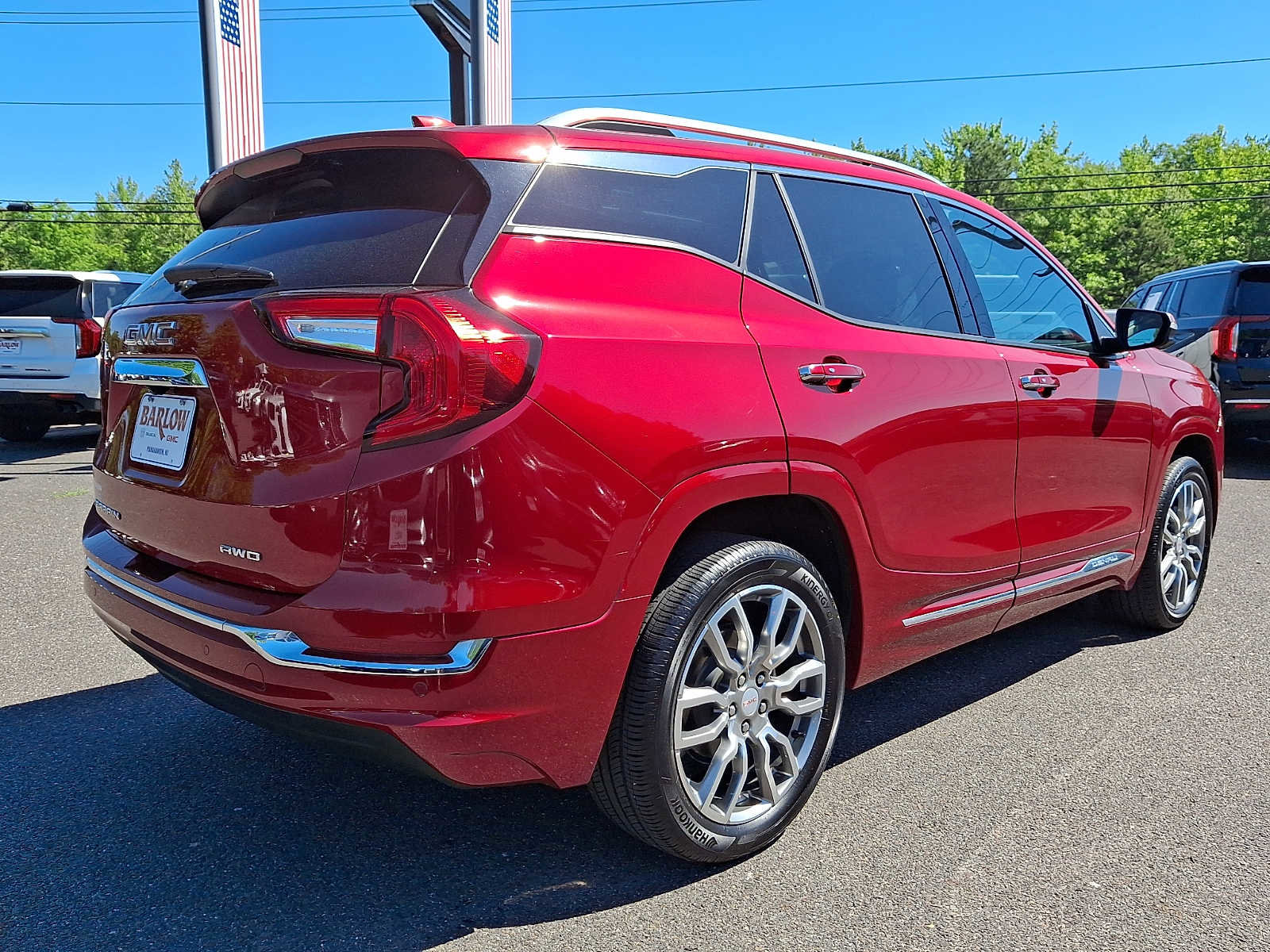 Used 2024 GMC Terrain Denali w/ Denali Premium Package AWD/4WD image 6
