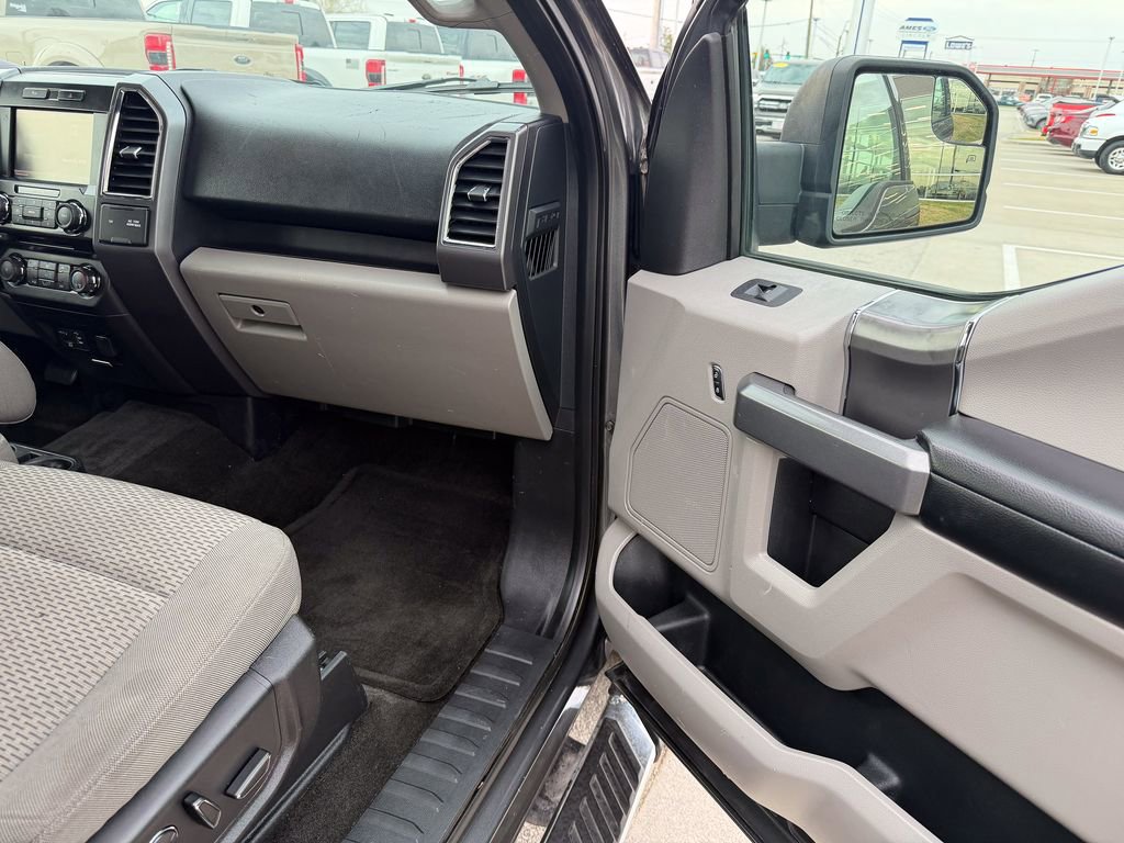 Used 2015 Ford F150 XLT w/ Equipment Group 302A Luxury image 17