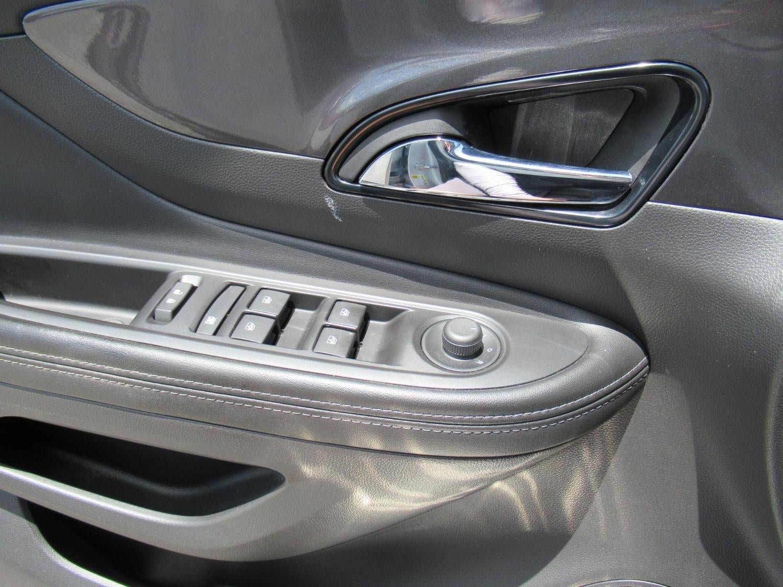 Used 2021 Buick Encore Preferred w/ Safety Package AWD/4WD image 19