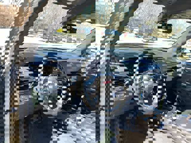 Used 2025 GMC Acadia Elevation image 10