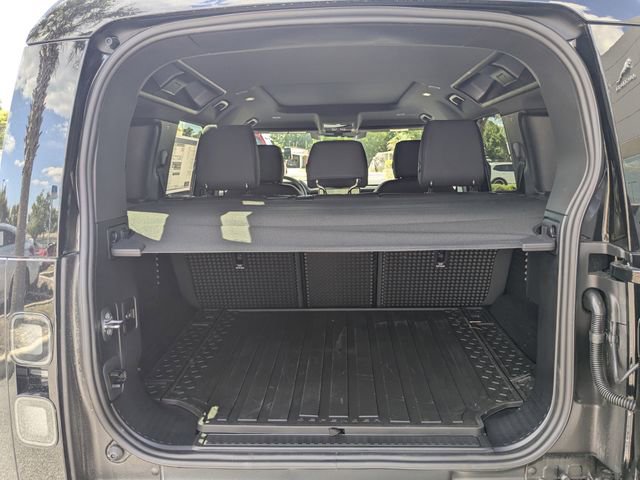 New 2026 Land Rover Defender 110 S AWD/4WD image 10