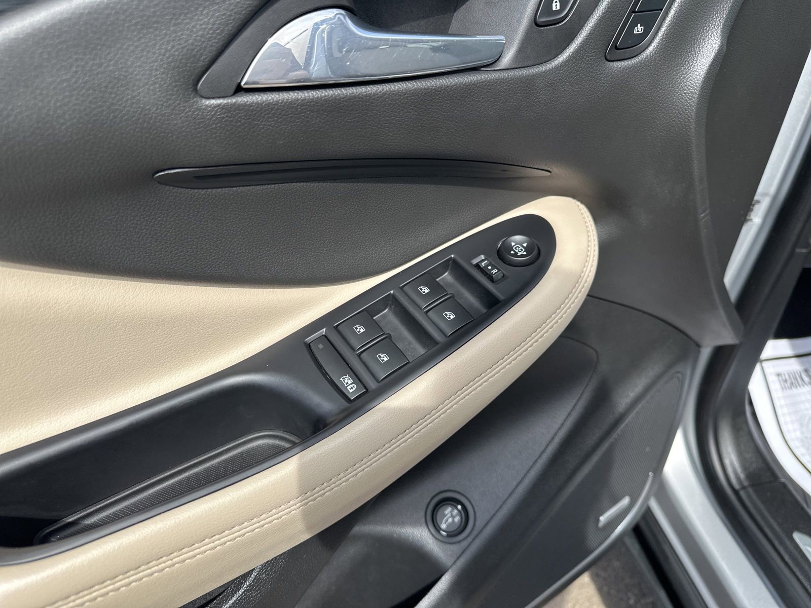 Used 2017 Buick Envision Premium image 19