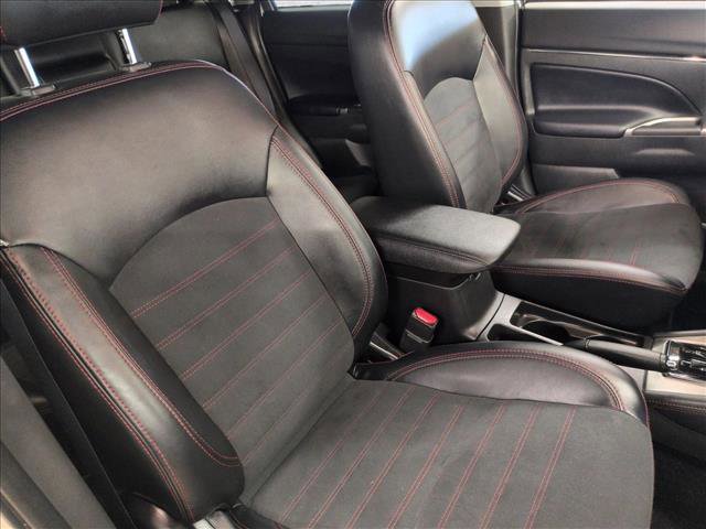 Used 2025 Mitsubishi Outlander Sport AWD image 19