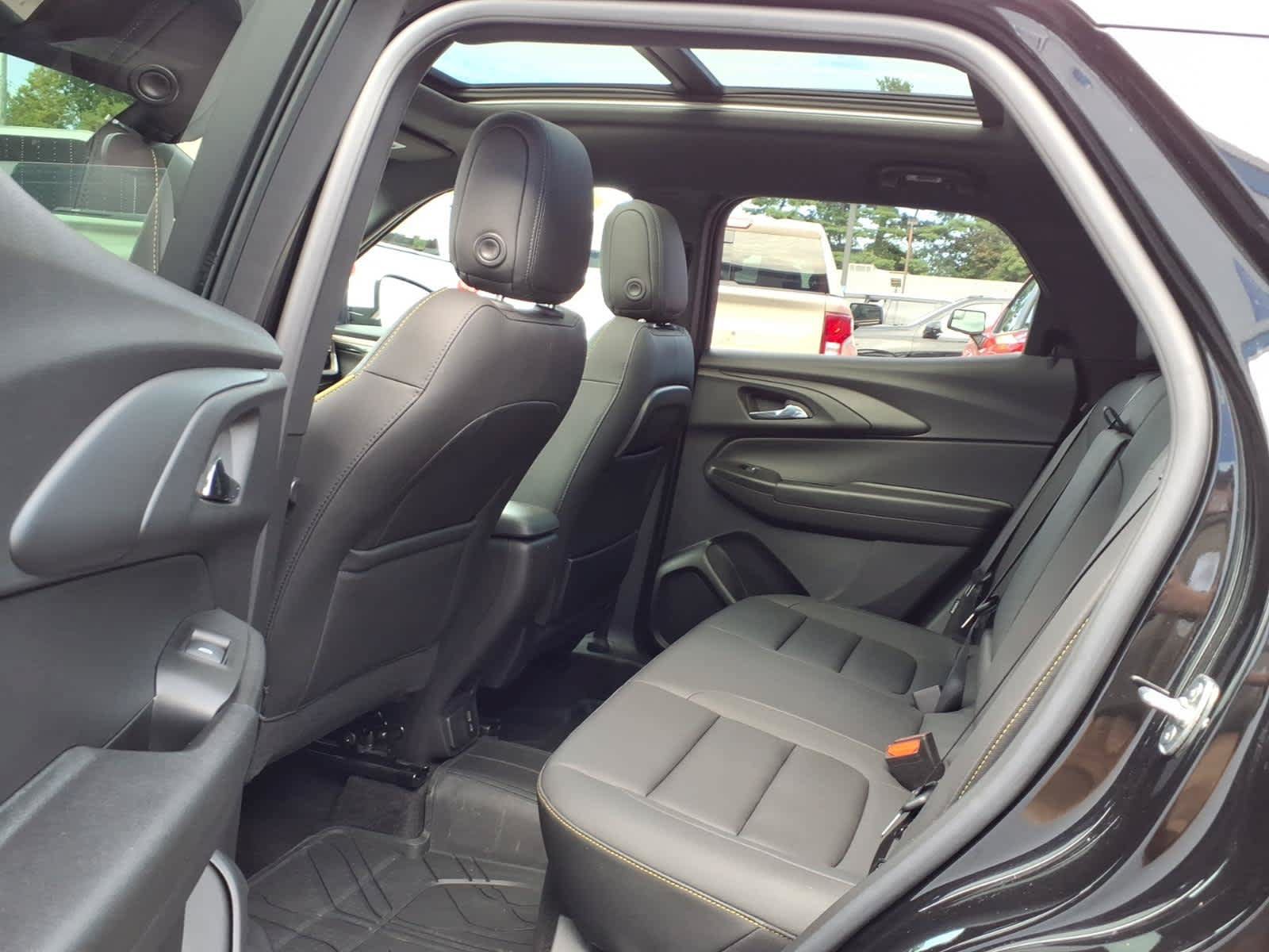 Certified 2024 Chevrolet TrailBlazer ACTIV w/ Convenience Package AWD/4WD image 17