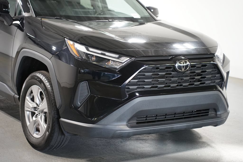 Certified 2023 Toyota RAV4 XLE w/ Convenience Package FWD image 4