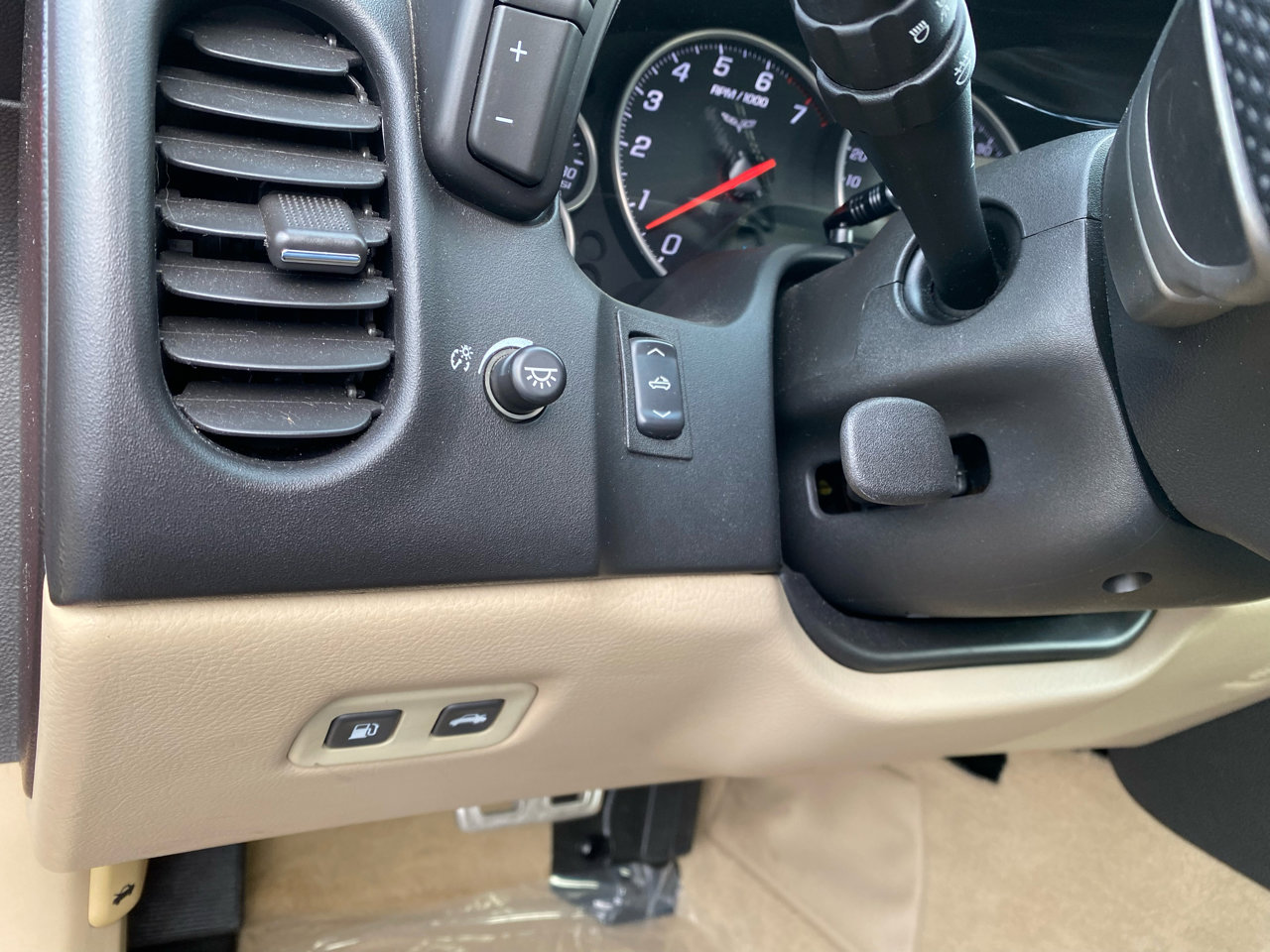 Used 2008 Chevrolet Corvette Convertible w/ Preferred Equipment Group image 32